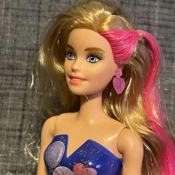 Barbie Color Reveal Doll “Party Series” Extra Long Blonde Pink Hair - Picture 3 of 6